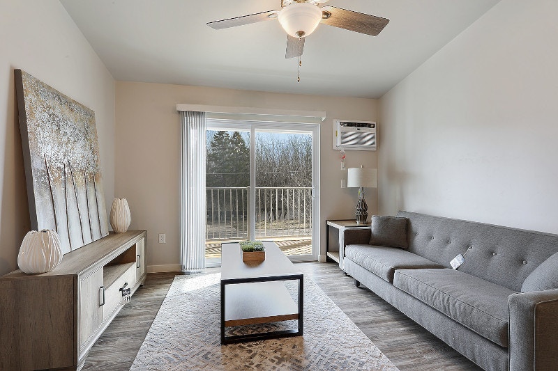 Rentals Wenz Home Furniture Green Bay, WI, 54302